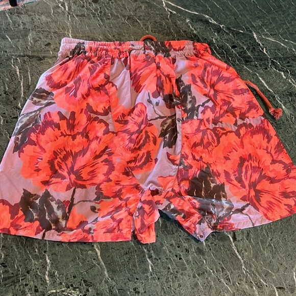 NEW Free People Movement ~ The Switchback Floral Shorts ~ size small - Picture 6 of 13